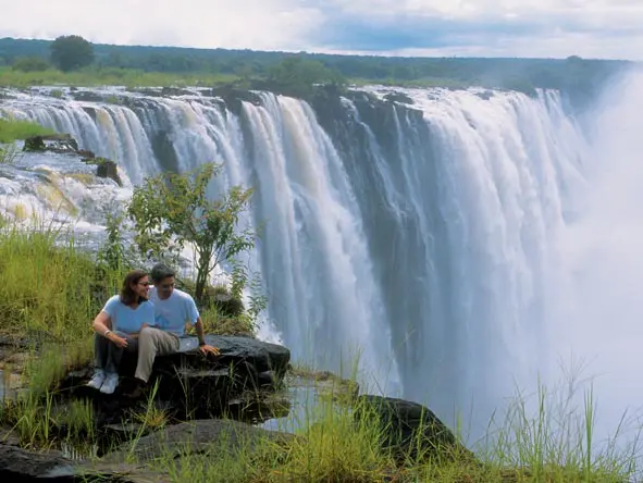 Victoria Falls Zimbabwe vs Zambia: Which Side Is Best?