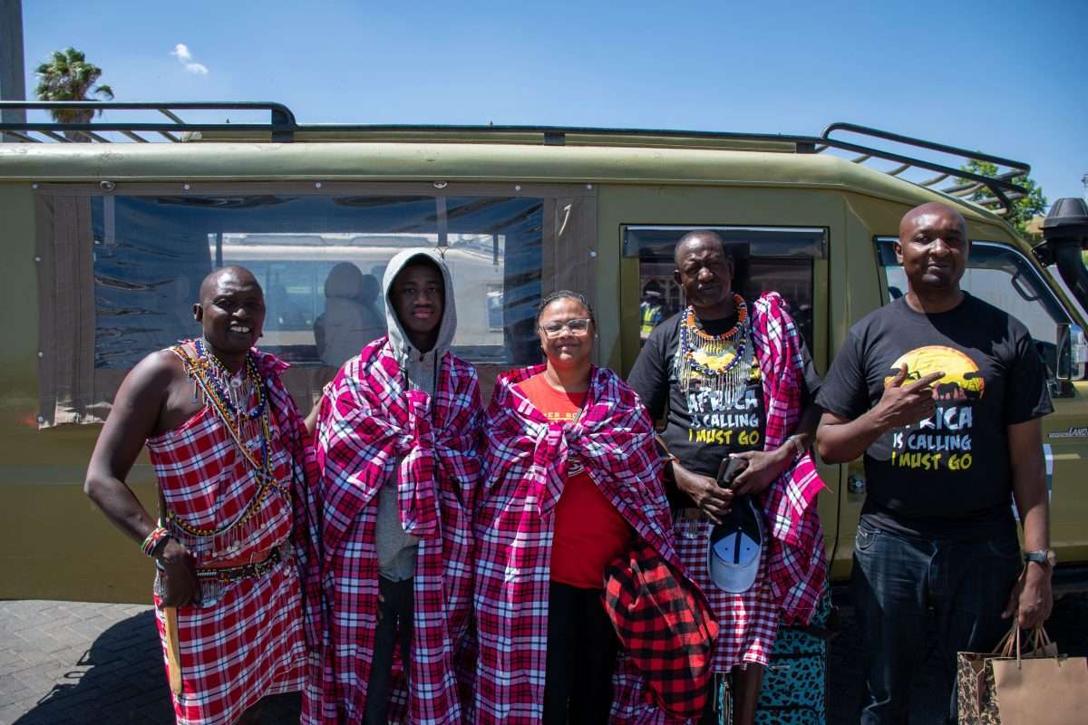 TourwithPipi Guide picking Travelers from Airport